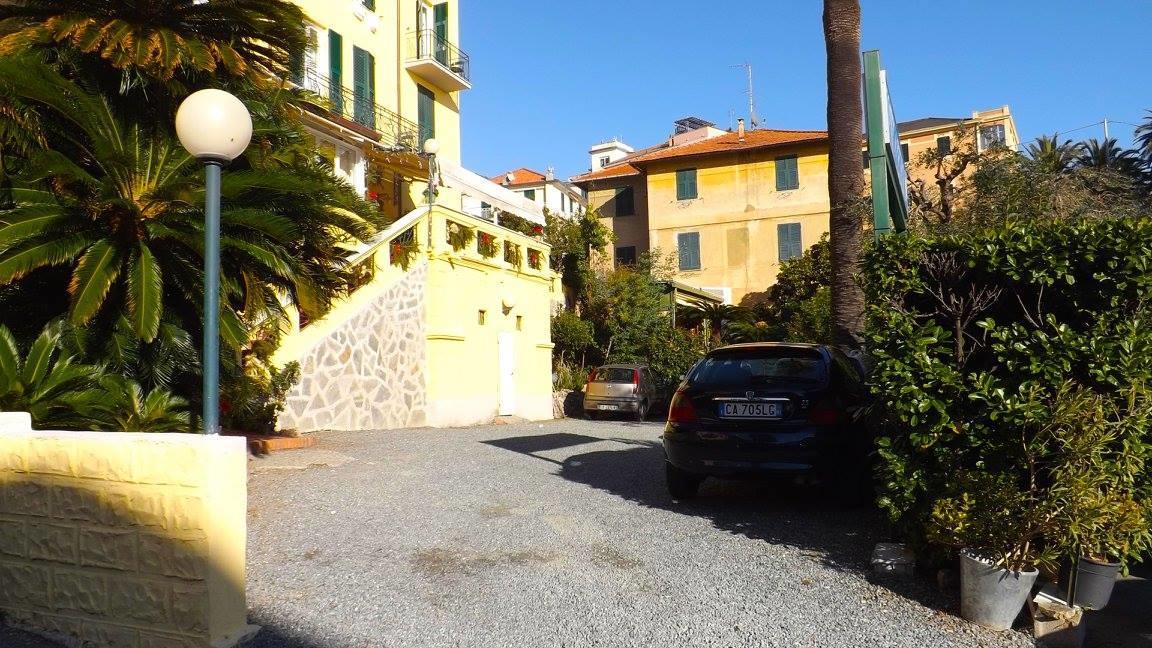 Hotel Azzurro ヴァラッツェ エクステリア 写真