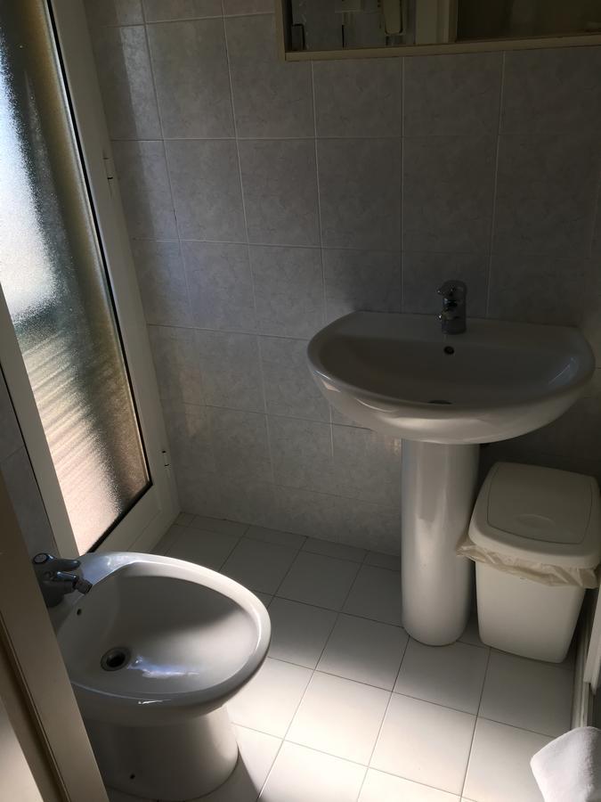 Hotel Azzurro ヴァラッツェ エクステリア 写真
